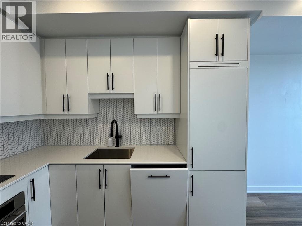 1701 – 15 Wellington Street — photo 1 of 19