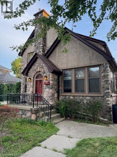 255 Main Street — photo 1 of 22