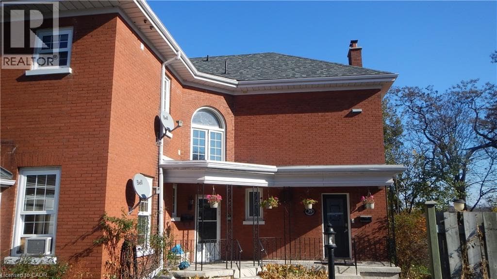 3 – 39 Cedar Street — photo 1 of 28