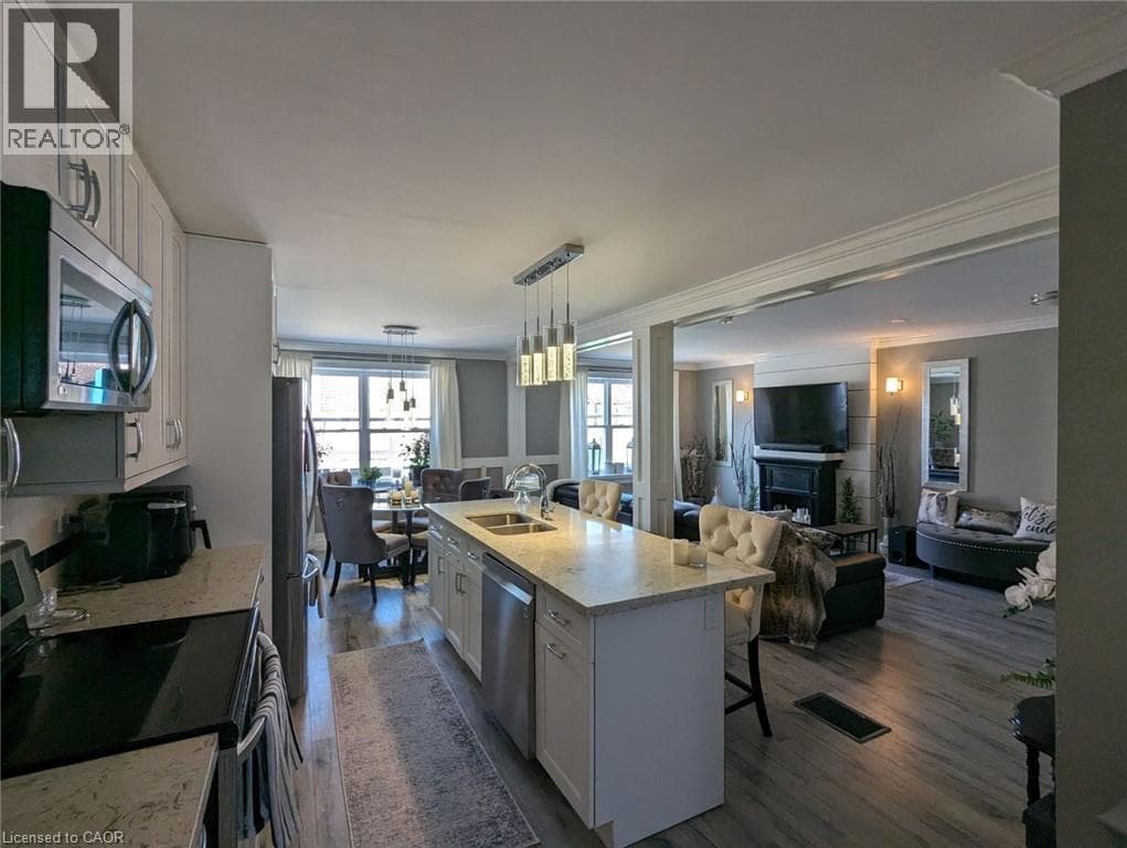 326 Ottawa Street — photo 1 of 17